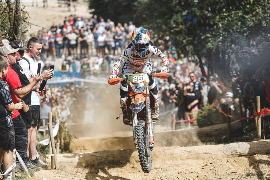Josep García compitiendo en una especial del GP de Gales del Mundial de EnduroGP