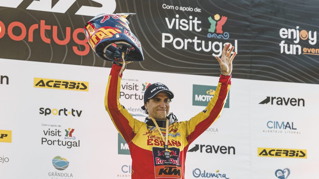 Josep García en el segundo puesto del podio individual de los 6DAYS Portugal 2026